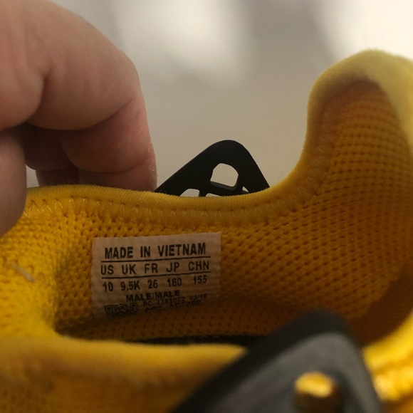 Kids Custom Sneakers - Picture 4 of 7